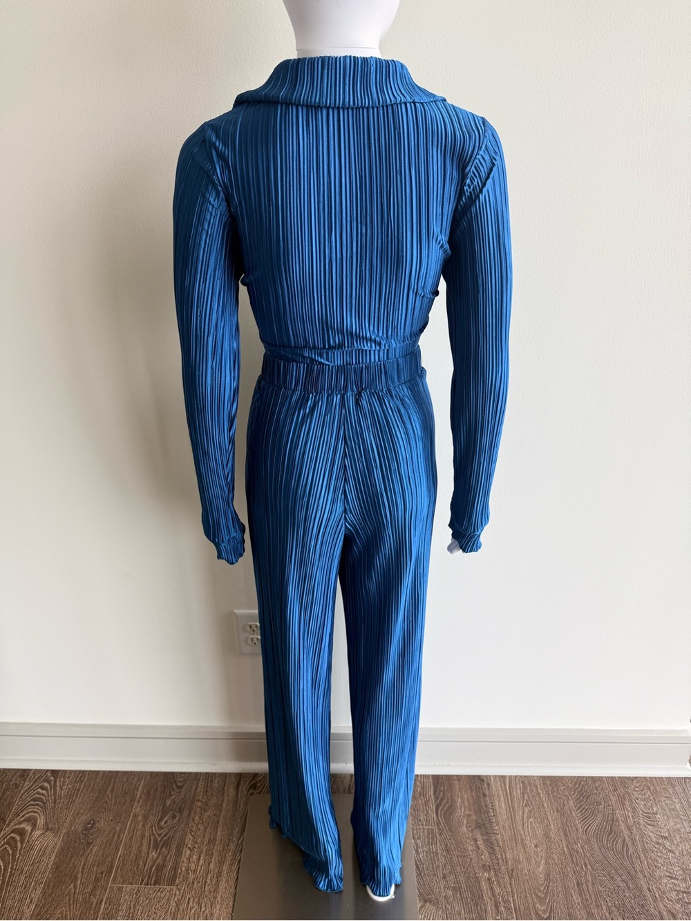 Lilly’s Kloset Plisse Tie-Front Cropped Blouse With Pants Set in Royal Blue - Picture 6 of 7